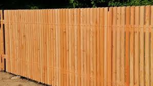 Der Querbeetgarten Folge 5 Ein Holzzaun Fur Den Garten Br De Garten Zaun Holzzaun