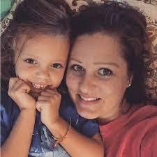 Lea Fowler's Instagram, Twitter & Facebook