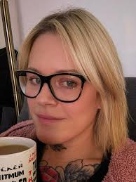 Drinking so much tea these days 😆 at least this doesn't give me a  hangover. 9 days into my healthier life, not missing alcohol at all. I  never had a problem with