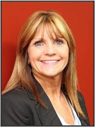 Kelly Holt's Instagram, Twitter & Facebook