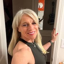 Lori Beth Simpson (@loribethsimpson) • Instagram photos and videos