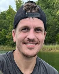 Casey Hobbs's Instagram, Twitter & Facebook