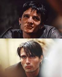 Pedro Pascal in NYPD Blue "Oh Golly Goth" 2001 😳