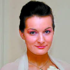 Shana Stokes's Instagram, Twitter & Facebook