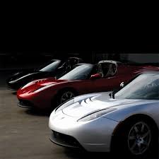 Three Tesla Roadsters Electric Sports Cars Capable Of 0 60 In 3 7 Seconds With 0 Emissions A Great Car From An A Tesla Roadster Electric Sports Car Roadsters
