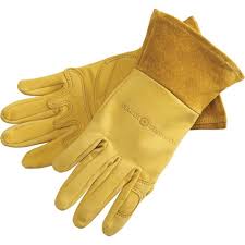 Gift Guide For The Fledgling Gardener Gardenista Leather Gardening Gloves Gardening Gloves Leather Gauntlet