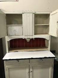 Antique kitchen cabinet designs with flour bin add more interesting unique decor into rustic country kitchens that i dare to say in matter of enchantment as focal point. Hoosier Style Cabinet Original Flour Bin With Sifter Ebay