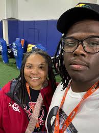 Desmond Green (@DesmondGreen76)