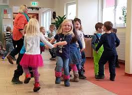 65 people checked in here. Rosarium Kinder Im Domizil Aktivitaten Domizil Meerane Haus Hirschgrund Kursana
