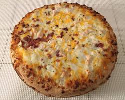 A chicken club pizza topped with lettuce, tomatoes and dressing? Archer Farms Chicken Bacon Ranch Self Rising Crust Pizza Review Freezer Meal Frenzy