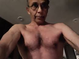 I was rummaging through an old box of photos. You might say being a gym rat  induced reverse aging. This is 33 vs 43. At 33 I was full of depression,  rage,