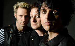 Green day was formed in 1987 and is made up of lead vocalist and guitarist billie joe armstrong, bassist and backing vocalist. Nach Buhnenausraster Green Day Sanger In Entzugsklinik