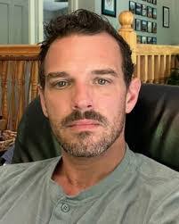 Jason Dollard's Instagram, Twitter & Facebook