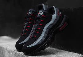 4.3 out of 5 stars 82. Nike Air Max 95 Essential Grey And Red
