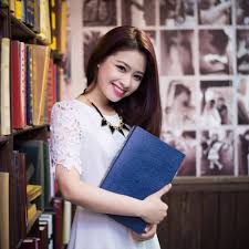 Diễn viên hoàng anh rạng rỡ diện áo dài trong đám cưới. Tiá»ƒu Sá»­ Ca SÄ© DÆ°Æ¡ng Hoang Yáº¿n