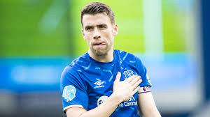 Name all everton players visible in the pictures. Seamus Coleman Having Carlo Ancelotti As Everton Boss Means Players Are Fighting For Their Futures Football News Sky Sports