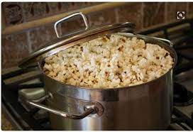 Popcorn Maison Sale Sucre Ou Au Caramel Miam Miam Recette Aperitif Dinatoire Recette Pop Corn Sucre Nourriture