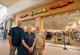 Lee's Hallmark to close after 51 years; will become Little Green Apple  Hallmark