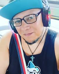 Daniel Bear's Instagram, Twitter & Facebook