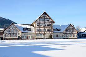 Der chef von 270 mitarbeiten verweist auf neue aufträge von man für die. Datei Mattes Ammann Tieringen 2019 Jpg Wikipedia