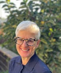 Terri Tracy's Instagram, Twitter & Facebook