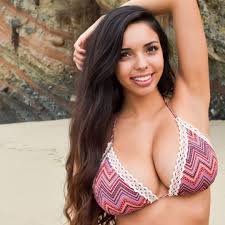 Busty Tara Yazdi Porno Foto - EPORNER