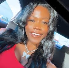 Linda Toole's Instagram, Twitter & Facebook