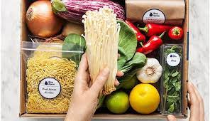 The 20 Best Food Delivery Services To Help You Through This Time Of Social Distancing Best Meal Delivery Meal Delivery Service Food Delivery