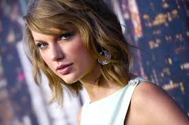 Aside from being successful in her music career, she is also a philanthropist and a businesswoman. Top 10 Hottest Female Singers In The World 2017