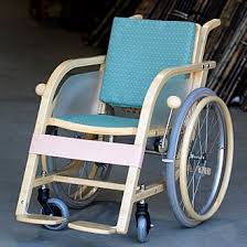 竹の車椅子 サイズ l90 w63 4 h83 2cm 重量 17ｋｇ 座面高 40 7cm 座面幅 38 5cm アームレスト高 座面から22 6ｃｍ 主輪サイズ 22インチ キャスターサイズ 5インチ 主要構造材 wheelchairs design wheelchair powered wheelchair