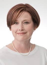 Betsy Albert's Instagram, Twitter & Facebook