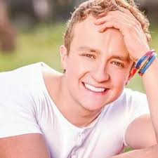 Sebastian Rendon's Instagram, Twitter & Facebook