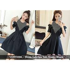 Brokat tile juga cocok untuk kamu yang senang dengan corak simpel sekaligus terkesan berkelas. Dress Berlengan Off 51 Plc Com Qa