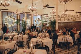 The fountain lounge at the roosevelt new orleans · 5. Restaurants Open For The Holidays New Orleans