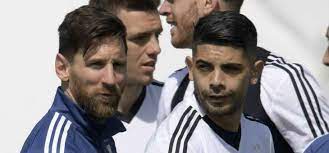 توّج ميسي صدارته لجدول ترتيب هدافي الدوري الإسباني هذا الموسم متفوقاً على زميله سواريز ومنافسه رونالدو. Ø¨Ø§Ù†ÙŠØºØ§ Ù…ÙŠØ³ÙŠ Ù„Ù… ÙŠØªØºÙŠØ± Ù…Ù†Ø° Ø£Ù† ÙƒØ§Ù† ØµØºÙŠØ±Ø§