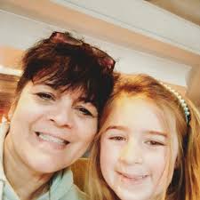 I need a hairdresser that can do up dos/ wedding hair please.