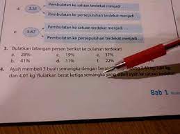 Misalkan, banyaknya kamar adalah x dan banyaknya atlet adalah y. Soal Cerita Pembulatan Pecahan Desimal Ke Satuan Terdekat By Ruangkelasku