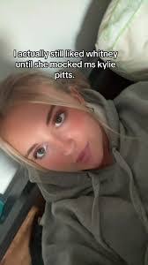 Lisa Devinney's Instagram, Twitter & Facebook