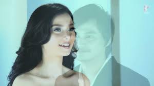 Dm f c g ku tak bisa jauh jauh darimu dm f c g ku tak bisa jauh jauh darimu int : Robinhood Feat Asmirandah Salahkah Kita Youtube