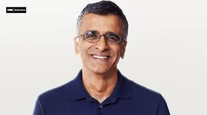 Snowflake Undercuts Databricks with Crunchy Data Acquisition