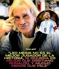 Amigos, hay que ponerse de pie y hacer una Reverencia hacia los Tres  mejores futbolistas de la Historia del Fútbol El Unico TRI CAMPEÓN MUNDIAL  de fútbol de la FIFA O REÍ