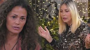 Pubblicità kinder duplo con samantha de grenet. Samantha De Grenet Blurts Out Yes I Said It Get Me Out Curler Ruetir