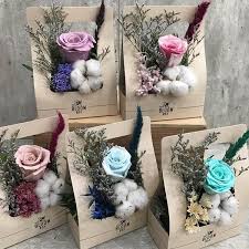 Choose from a selection of mother's day flowers including roses, tulips, carnations if you're looking for the best mother's day flowers to send mom, proflowers has just what you need. 18 Affordable Flower Delivery Services With Bouquets From 12 Including Free Same Day Delivery Options Zula Sg