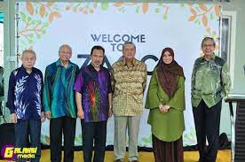 Team hijau ditugaskan untuk melawat rumah orang tua zara aisyah care centre di shah alam seksyen 9 & 11. Galaksi Media Zara Aisyah Care Centre Official Launch Facebook