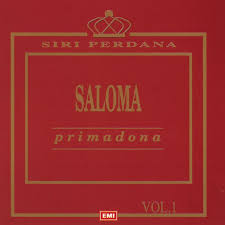 Dengan berpakaian adat serta diiringi oleh alunan musik pengiring. Sekapur Sirih Seulas Pinang Song By Puan Sri Saloma Spotify