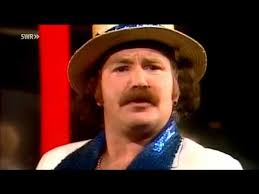 Song: Schmidtchen Schleicher written by Hans Scheibner