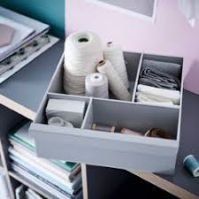 Ikea Kallax Regal Grau Holzeffekt Lasst Sich Wunderbar Mir Einem Regaleinsatz Kombinieren Der Schubladen Mit Fachern Oder Eine Prase Kallax Regal Kallax Regal
