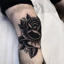 Knee Rose By Adam Hudson At Lock Key Tattoo Worcester Tatuagem No Joelho Tatuagem No Pescoco Masculino Tatuagem Na Perna
