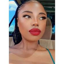 sandy cash (@realsandraR)