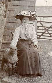 Lady In A Big Hat With A Lamb Edwardian Fashion Vintage Ladies Vintage Photos